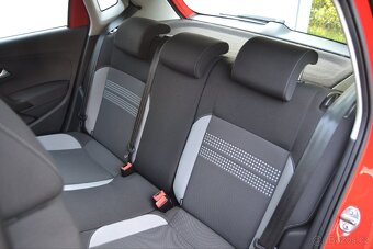 Volkswagen Polo 6R Life 1.4 Mpi 63kw Webasto rok 2013 - 11