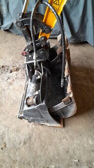 Minibagr JCB 19C-1 1943kg r.v.2023, 138 mth, po servisu. - 11