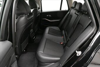BMW Řada 3 2,0 320d 140kW Steptronic - 11