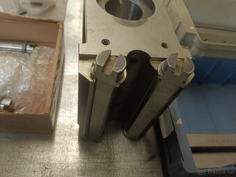 Ohýbačka plechů EHRT CNC BENDER EB-30 (7529) - 11