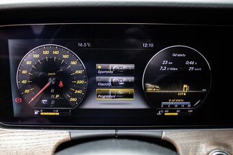 Mercedes-Benz E 220d 4MATIC All Terrain - 11