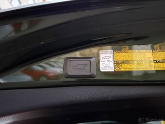 Toyota Rav4 2.2 D-4D 4X4 Man. Tažné - záruka Autodraft - 11