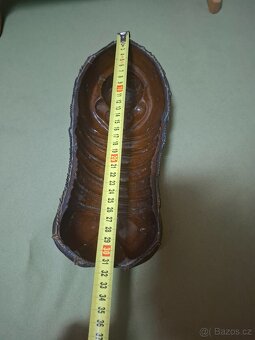 Starožitná hliněná pletená forma miminko - 11