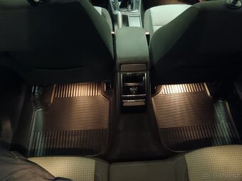 Prodám Škoda Superb II Kombi - 11