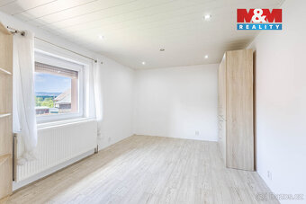 Prodej rodinného domu v Holanech - 11