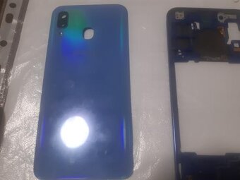 Samsung A40 - Základní deska, kamery, kryt, baterie, kabel - 11
