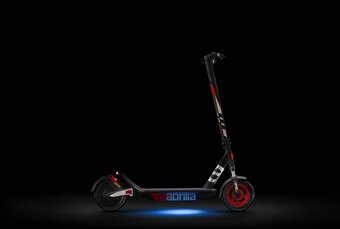 Elektrokoloběžka Aprilia - 11