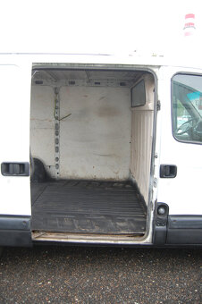 Opel Movano 2.2dti - 11