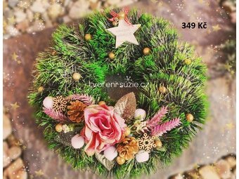Vánoční dekorace - věnec, svícen, stromeček - 11