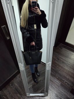 Cerna kozena kabelka Michael Kors - 11