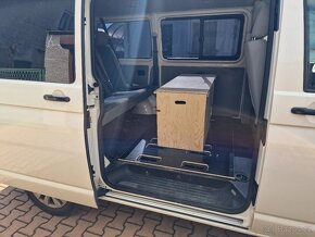 VW Transporter T5 r.v.2015 - nez.topení,tažné - 11