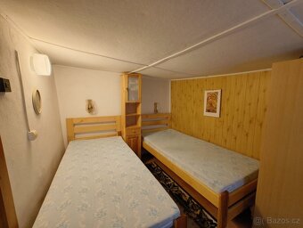 Prodej chaty/chalupy 128m² s pozemkem 688m² a garáží - 11