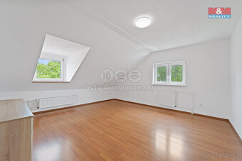 Prodej rodinného domu, 238 m², Nechanice - 11