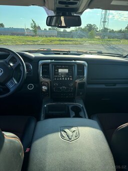 Dodge Ram 1500 5.7 hemi - 11