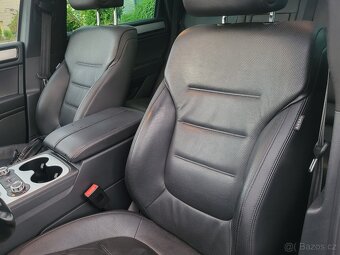 Volkswagen Touareg 3.0TDi 180kWEXECUTIVEPANORAM - 11