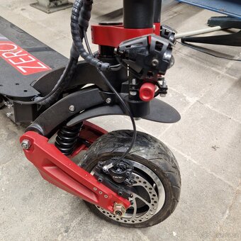 Nová elektrokoloběžka Zero 11X - 11