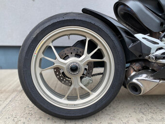 Ducati Panigale 1299S - 11