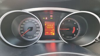 Mitsubishi Outlander II 2.0 DI-D 4x4 - 11