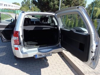 Suzuki Grand Vitara 1.9 DDiS 4x4 redukce tažné 2t - 11