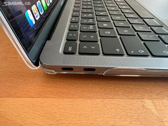 MacBook Air 13,3 - 11