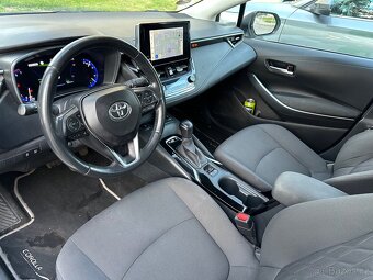 Prodam Toyota Corolla 1,8 HYBRID automat rv 2022 - 11
