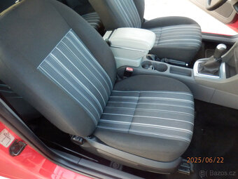 Ford Focus 1.6i - 74kw úprava sport, bez koroze 180000km - 11
