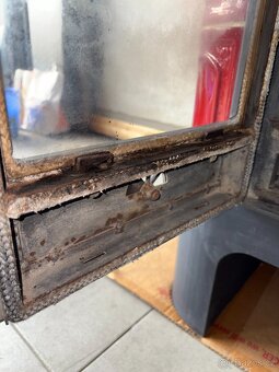 Kachlová kamna červená - 11