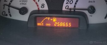 Toyota yaris ts 1.5 /Rezervace/ - 11