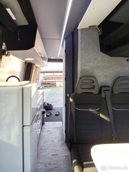 Obytný automobil IVECO Daily - 11