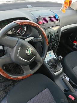 Prodám  škoda Octavia 2 facelift combi - 11