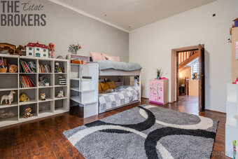 Prodej rodinného domu 270 m², pozemek 6025 m² - 11