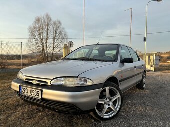 Ford Mondeo 1.8i automat - 11