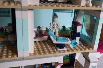 LEGO® Friends 41318 Nemocnice v Heartlake - 11