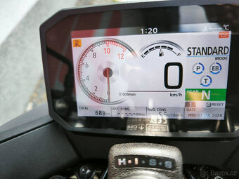 Honda CB 750 A Hornet - 11