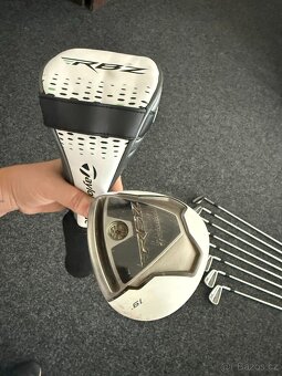 Sada použitých golfových holí včetně bagu - 11