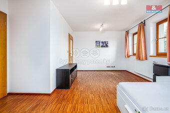 Prodej rodinného domu 299 m², pozemek 1751 m², Kamenice - 11