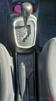 Toyota Yaris hybrid, rv 2015 - 11