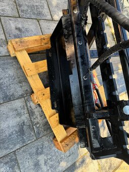 Hydraulické paletizační vidle s posuvem - 11