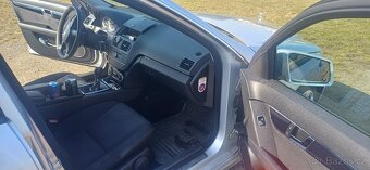Mercedes-Benz W204 - 11