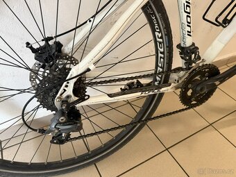 Gravel bike + hybrid - odpružená vidlice - 11
