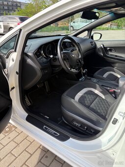 Kia Ceed GT line 1,6 CRDI Automat - 11
