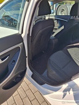 Hyundai i30 combi 2015, 1.6 diesel - 11