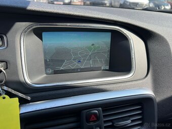 Volvo V40 2,0i 90kW T2 - 11