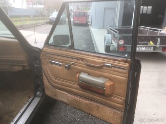 Jeep Grand Wagoneer 1985 5.9 - 11