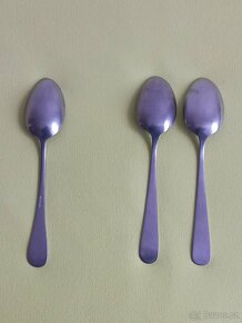 Nůž Fiskars, krejčovské nůžky, lžíce, vidličky, dvoumetr - 11