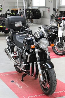 Suzuki GSX 1400 2004 39 tis. km - 11