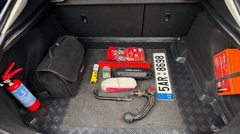 Ford Mondeo mk4 2.0i 107kw, titanium, liftback, tažné - 11