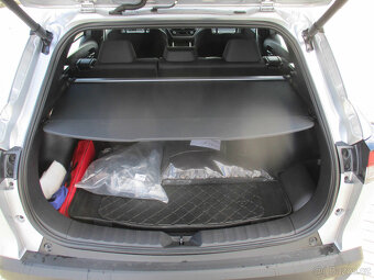 TOYOTA COROLLA CROSS AC STYLE TECH 2,0 HEV 4x4 DPH - 11