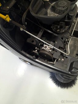 KARCHER KM 85/50W - ZAMETACÍ STROJ S MOTOREM - 11