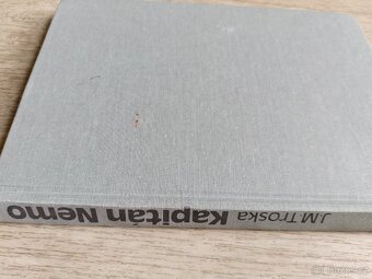 Starší knihy - beletrie - 11